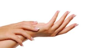 Causes of finger joint pain