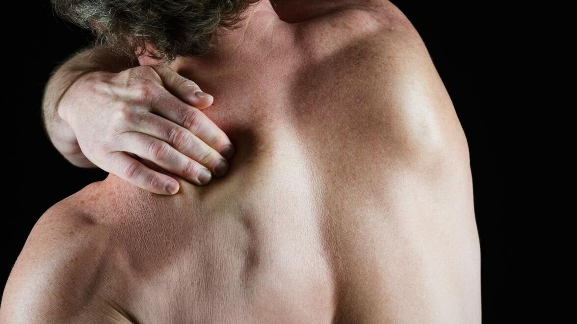 Back pain under the left shoulder blade